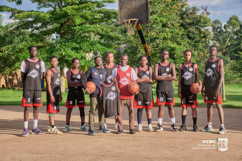 AFRISOFT / REMISE DES EQUIPEMENTS BASKETBALL A L’UCBC